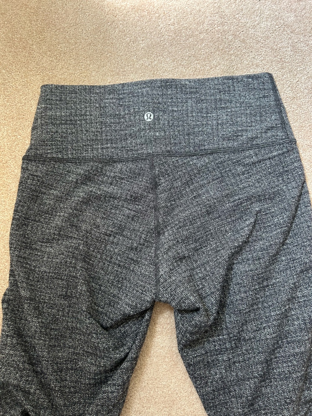 Lululemon leggings size 10 - Picture 3 of 3